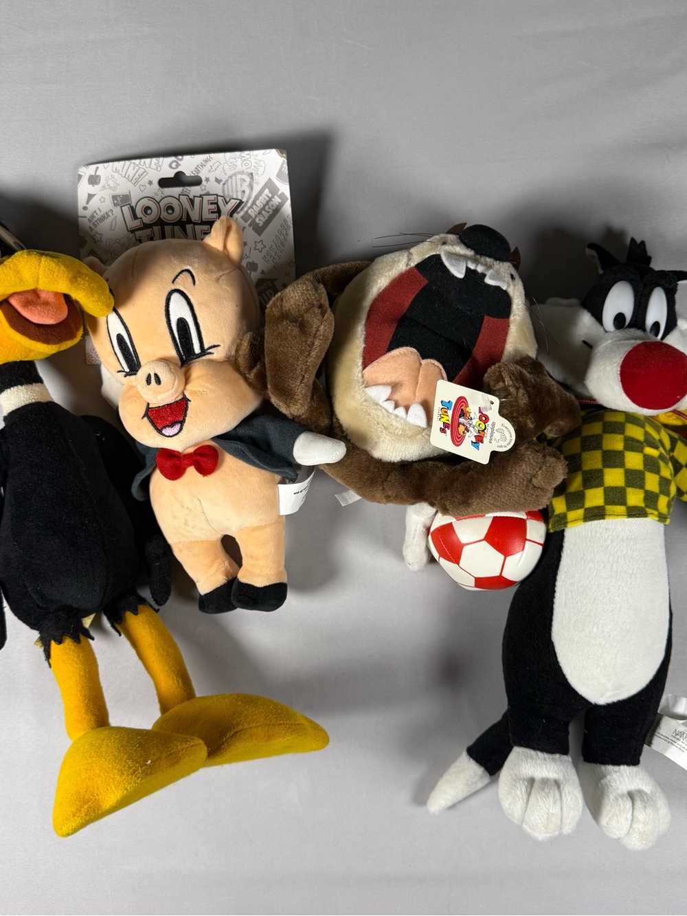 Warner Bros. Looney Tunes Porky Pig Plush - Pink Body, Red Bow